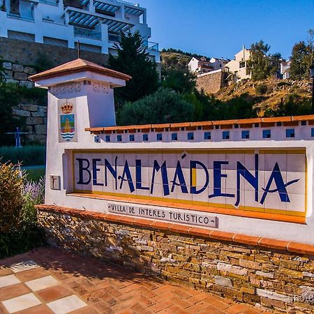 Apartamentos Los Cisnes - 2º Linea De Playa - Perfecta Ubicacion Бенальмадена Экстерьер фото