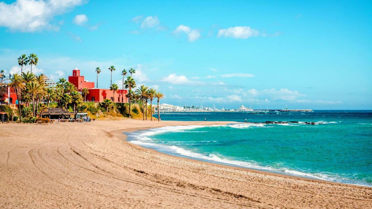 Apartamentos Los Cisnes - 2º Linea De Playa - Perfecta Ubicacion Бенальмадена Экстерьер фото