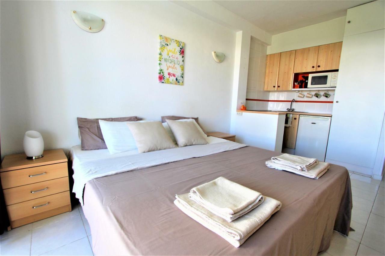 Apartamentos Los Cisnes - 2º Linea De Playa - Perfecta Ubicacion Бенальмадена Экстерьер фото