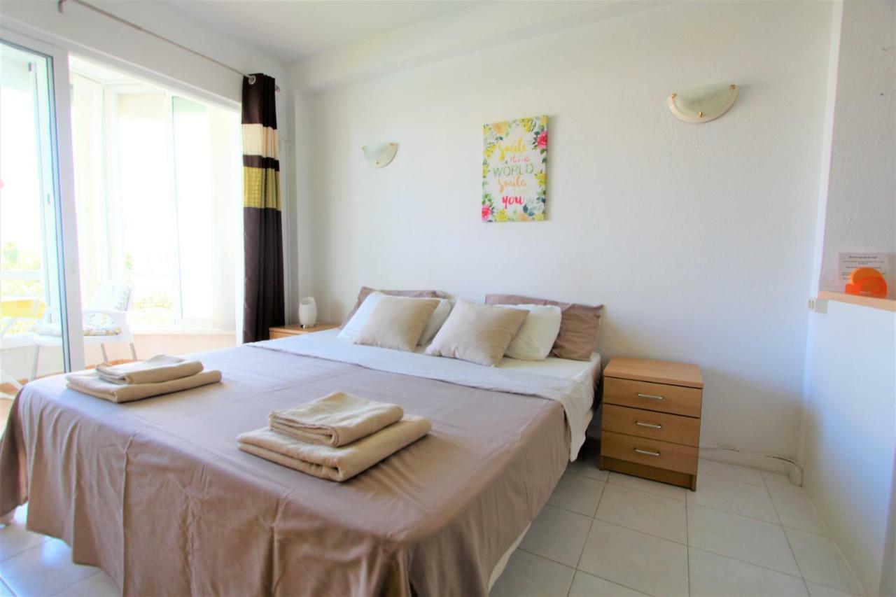 Apartamentos Los Cisnes - 2º Linea De Playa - Perfecta Ubicacion Бенальмадена Экстерьер фото