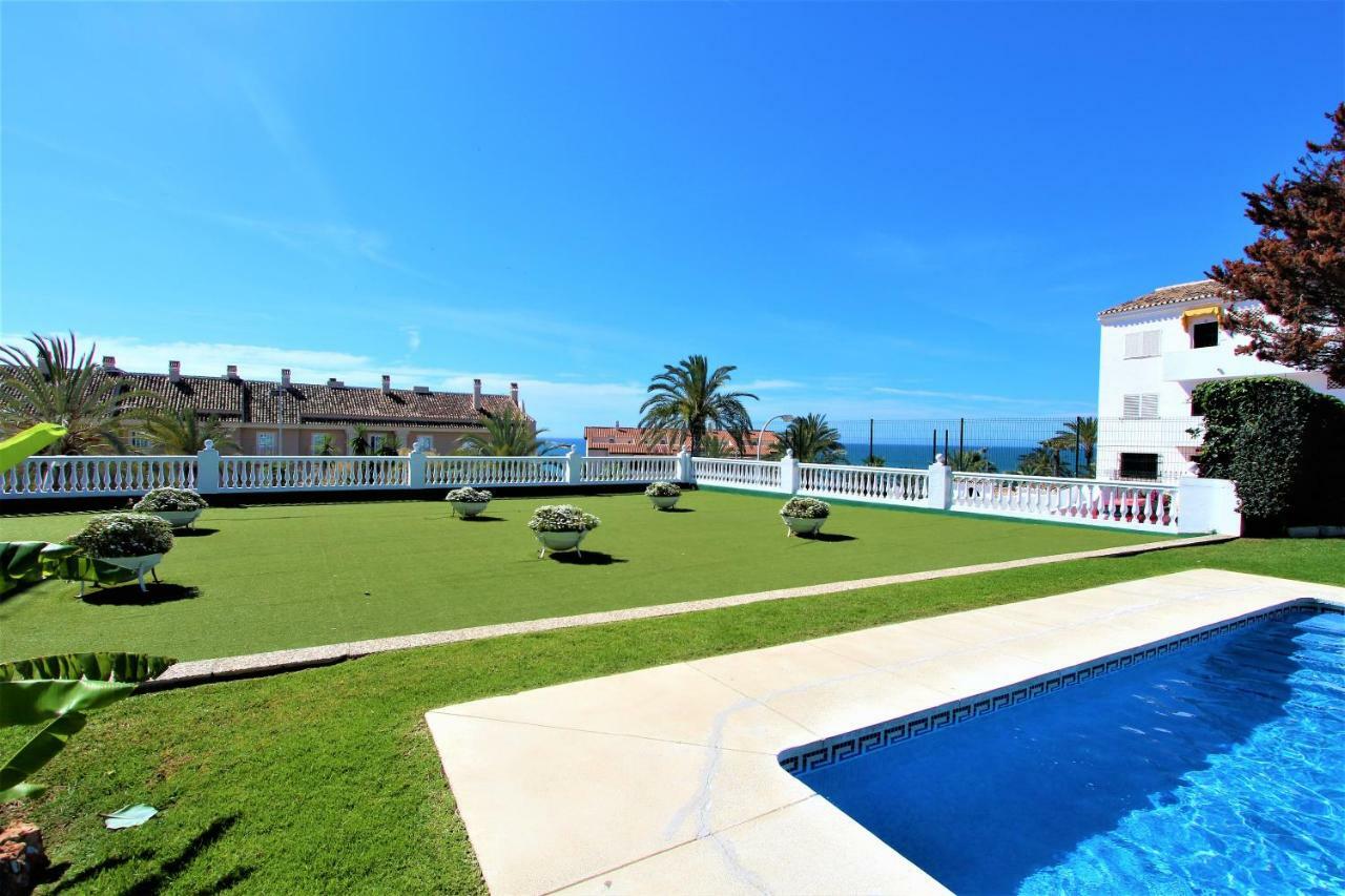 Apartamentos Los Cisnes - 2º Linea De Playa - Perfecta Ubicacion Бенальмадена Экстерьер фото